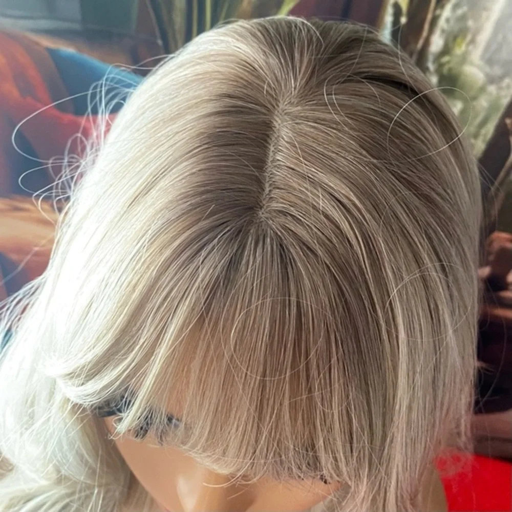 NEW IN Platinum whiteBlonde wig with ashy light roots